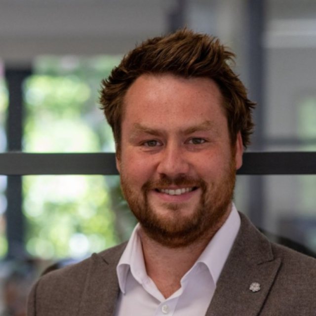 Tom Pass, Co-founder, Systems